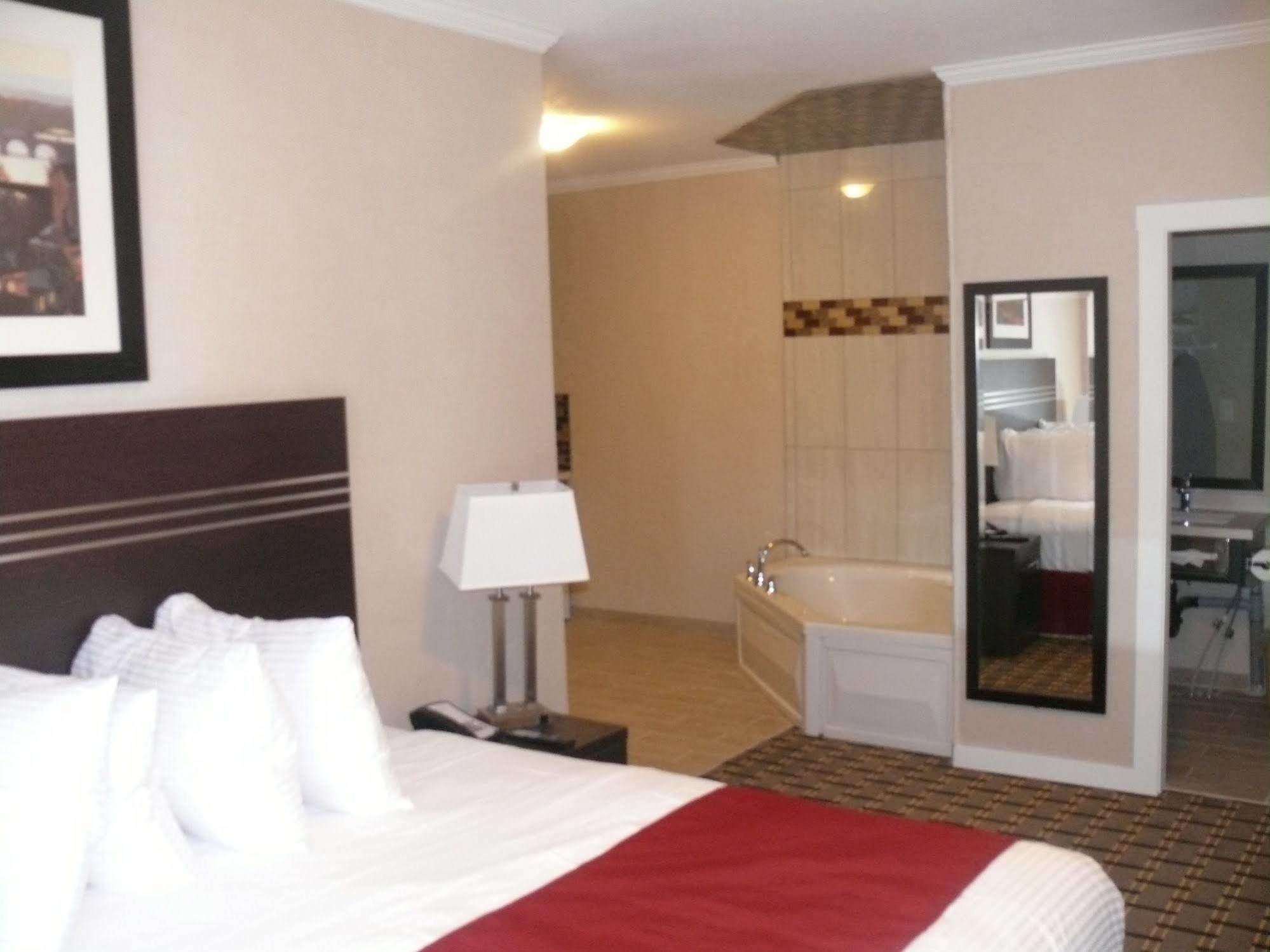 Motel Super 8 By Wyndham Watrous Exterior foto