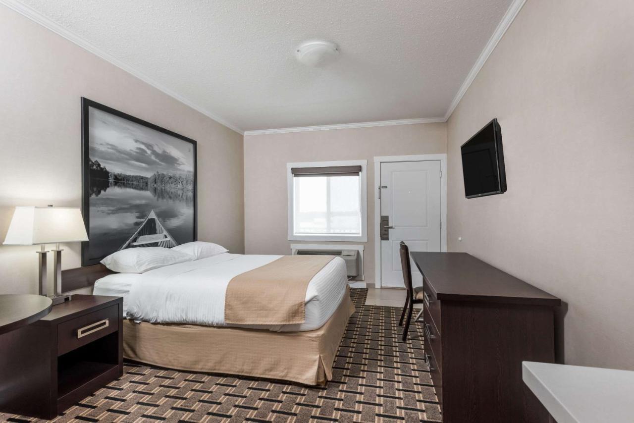 Motel Super 8 By Wyndham Watrous Exterior foto